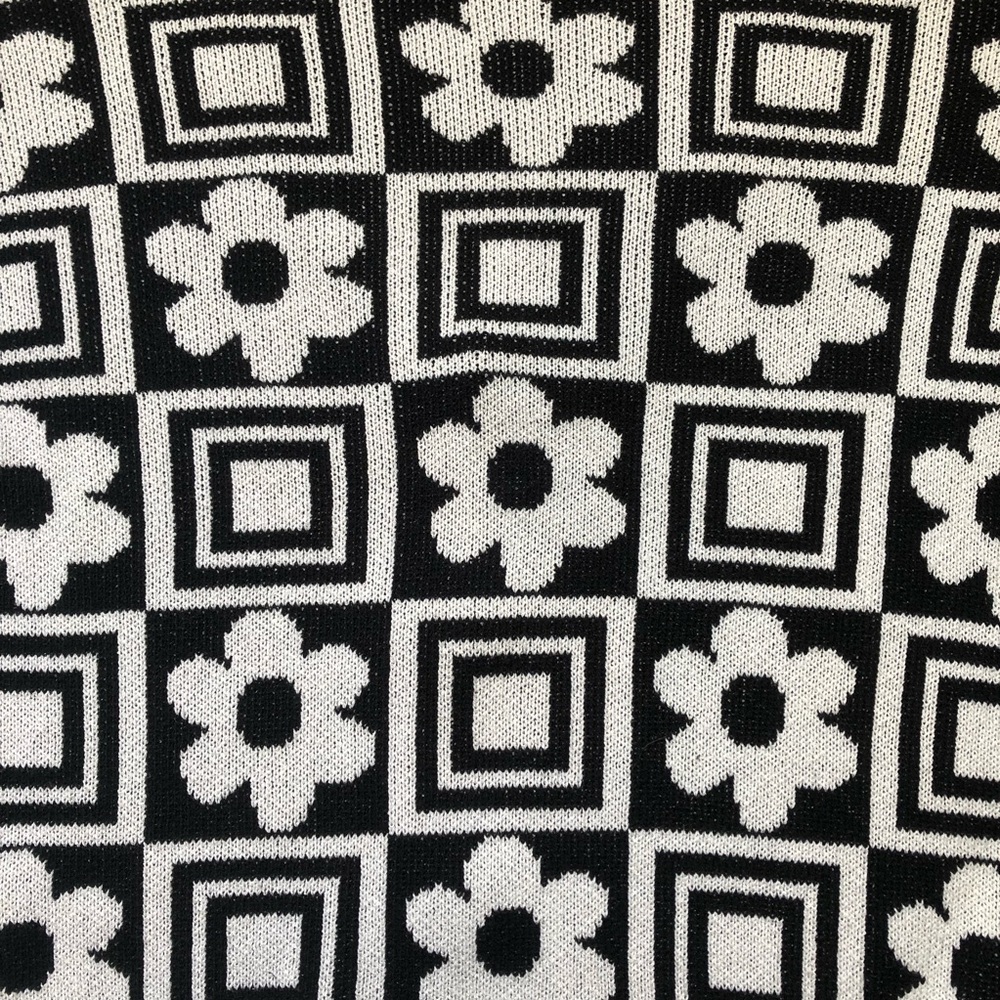 Cleo Black & White Knit Floral Cardigan - Picture 9 of 17